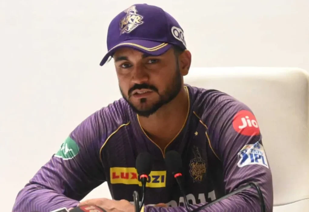 Manish Pandey associated with Virat Kohli