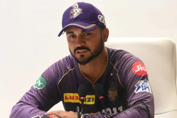 Manish Pandey associated with Virat Kohli