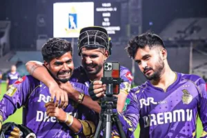 Manish Pandey and Anukul Roy R