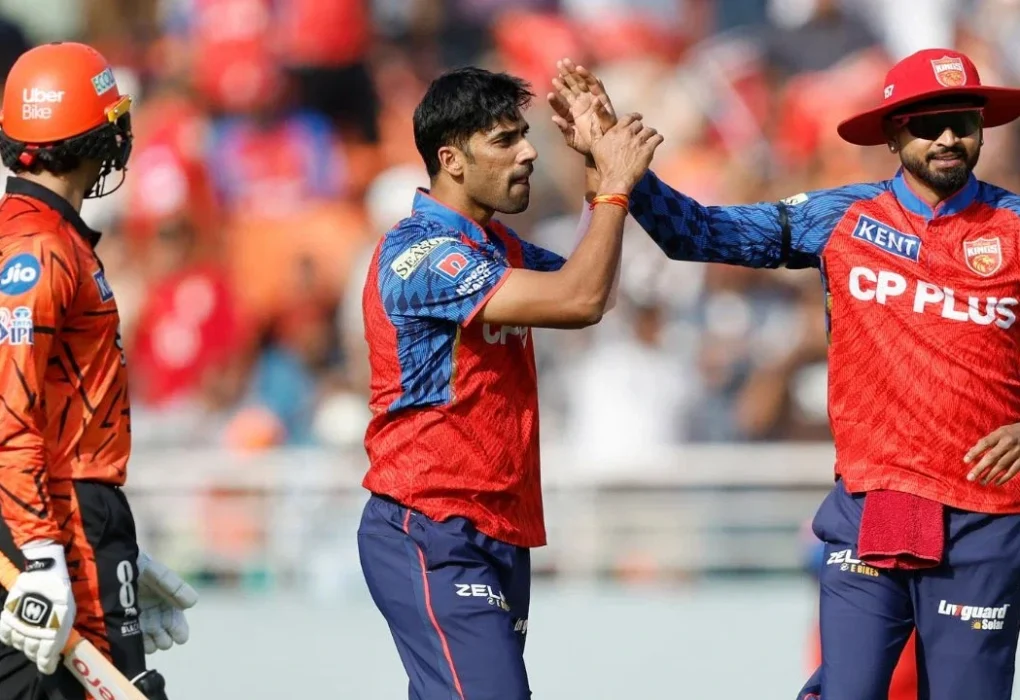 Why are Punjab Kings players W?