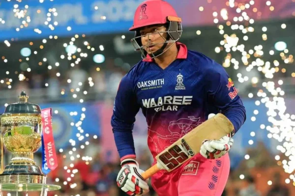 Sarfaraz Khan supported Vaibhav So